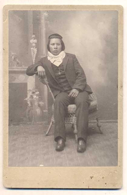 Item #46938 Native American Male Portrait [Oregon]. Cabinet Card, Theodore D. Danner, Theo.