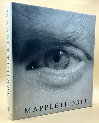 Item #63842 Mapplethorpe. Robert Mapplethorpe, Arthur C. Danto